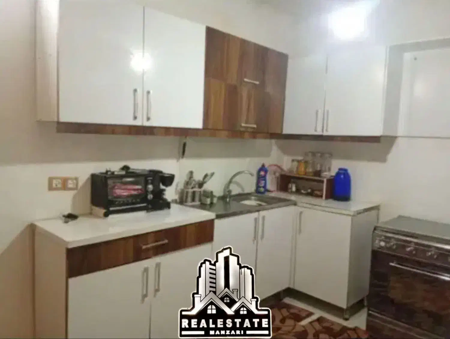 واحد ۶۵ متری با پارکینگ و پشت بام اختصاصی