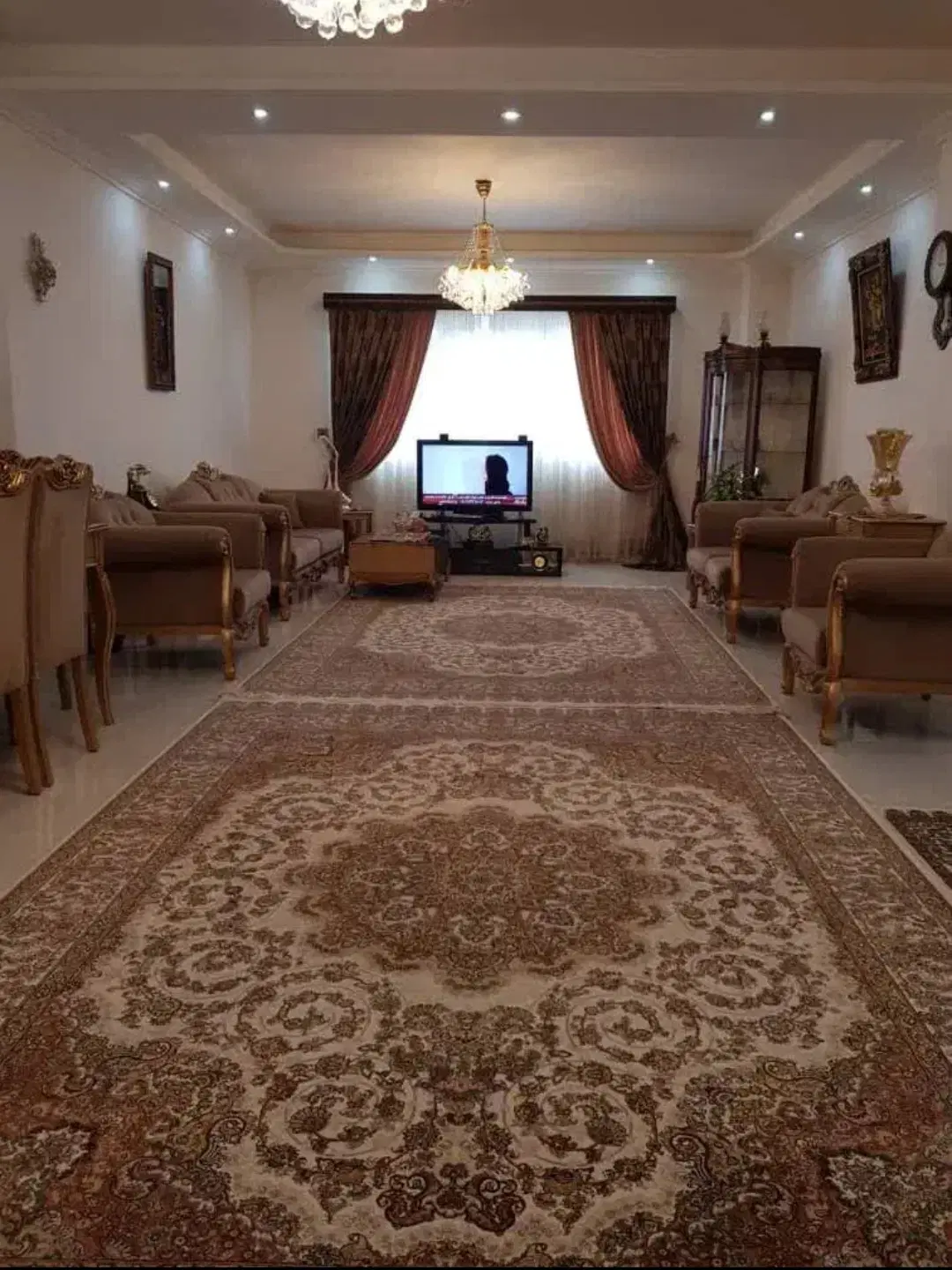 واحد132متری‌‌ سه خوابه اکازیون درمحدوده(گلزاران)