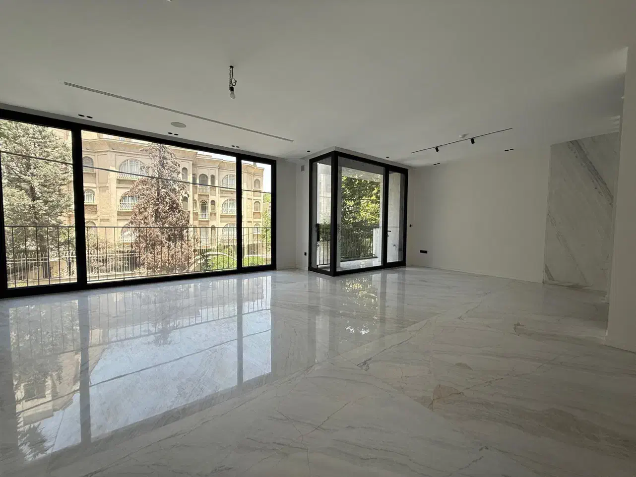 پاسداران/تاپ لوکیشن/۳۰۰متر/تکواحدی