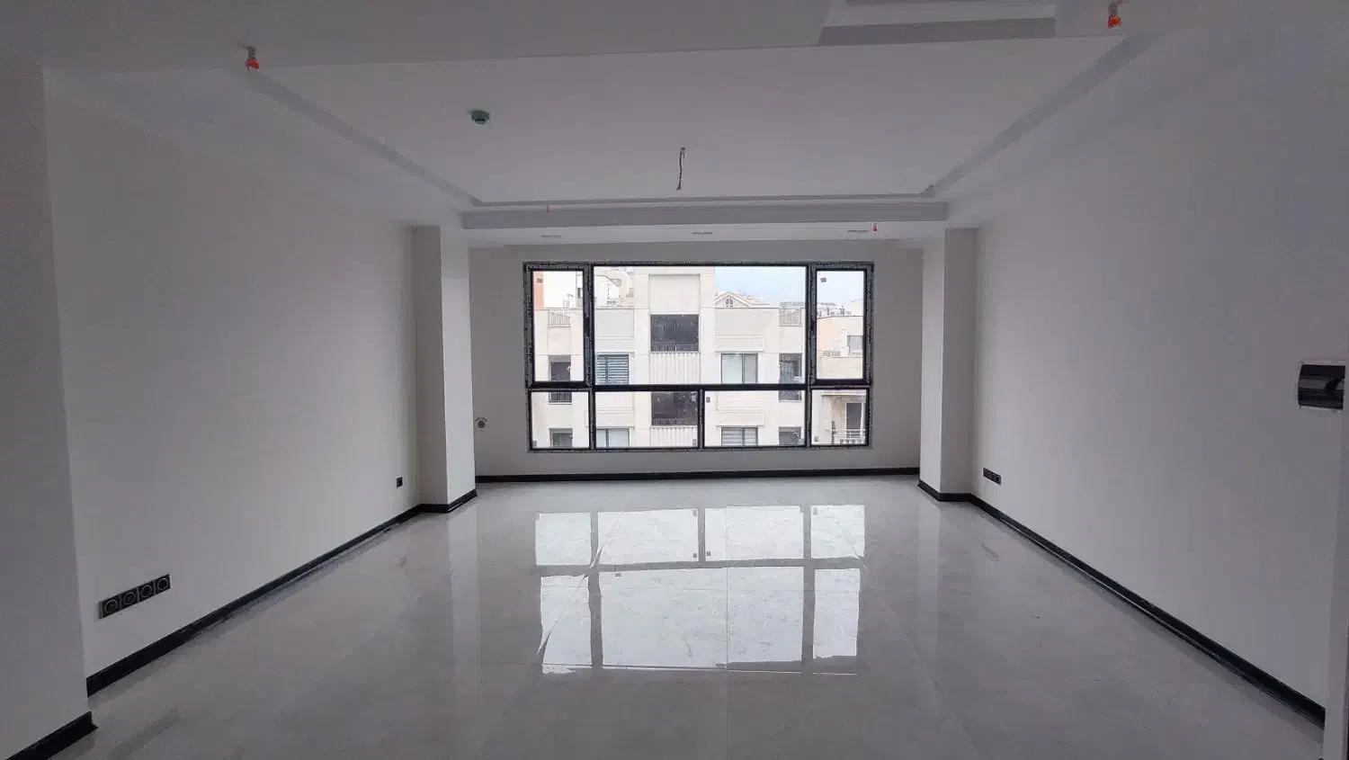 یوسف آباد/۱۱۰متر/نوساز/۲پارکینگ سندی