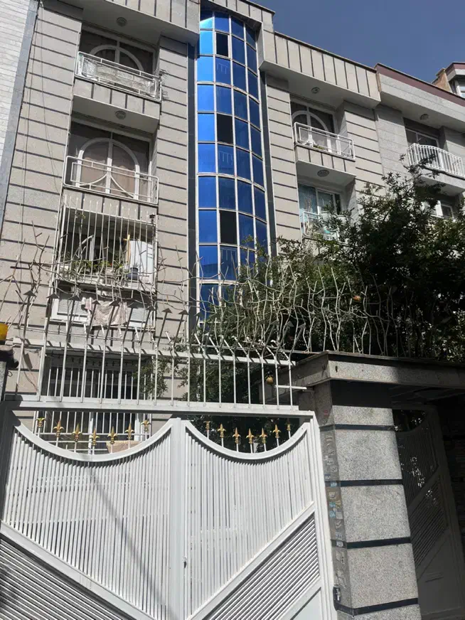 ۱۰۰متر بنای مفید(۸۵متر+۱۵مترپاسیو)فول سرمایه گذاری
