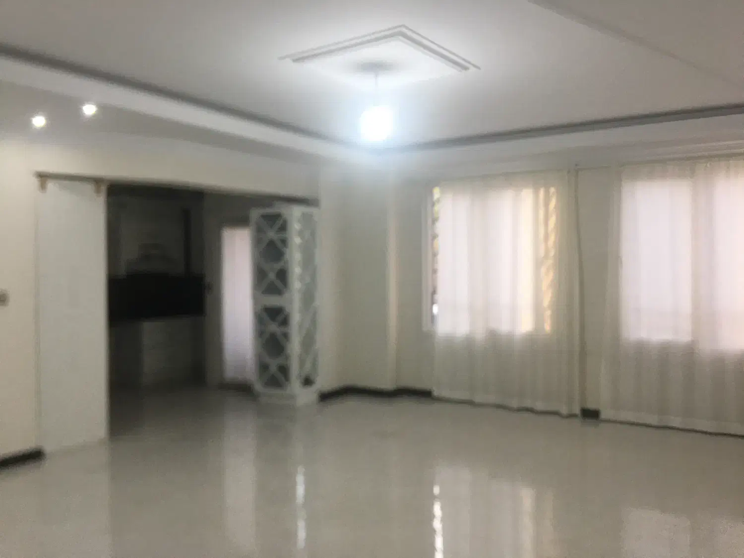۱۰۰متر.  فول امکانات. خوش نقشه. شاهین شمالی