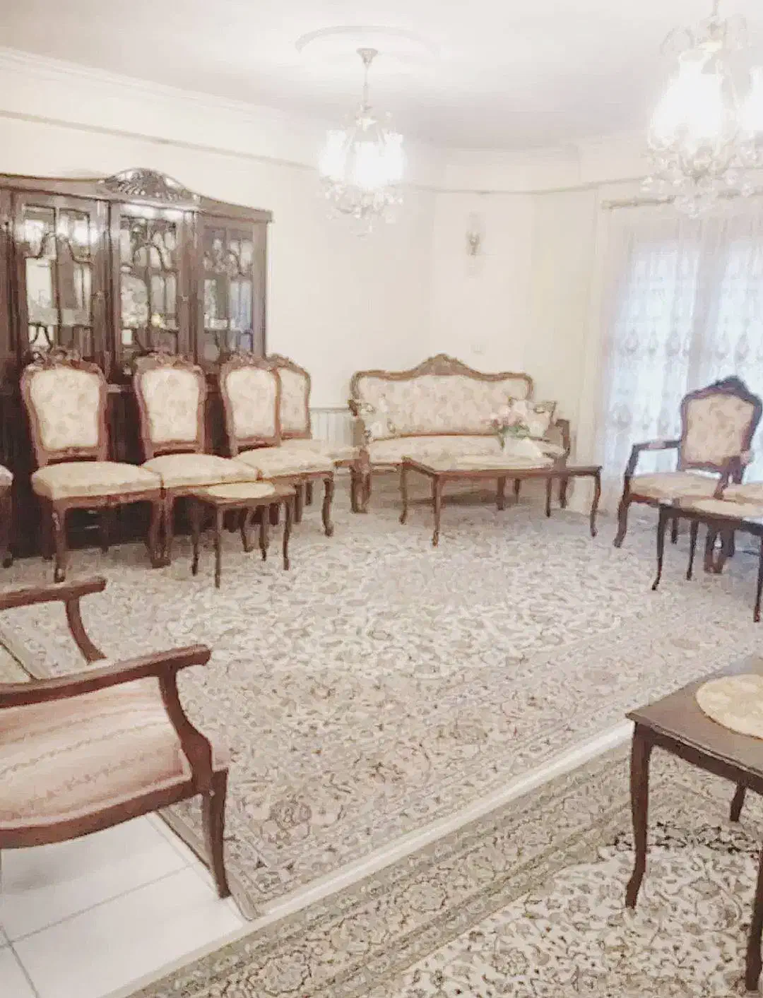 ۱۰۵ متر پاسداران/در قلب نگارستان ها/کم واحد و دنج