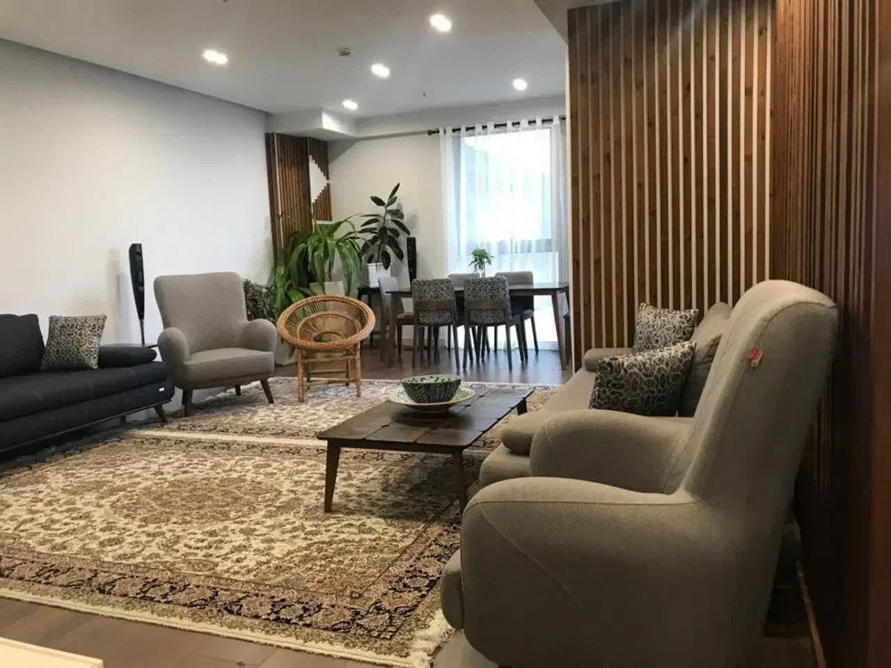 ۱۱۰متر/۲خواب/فول امکانات به همراه بالکن