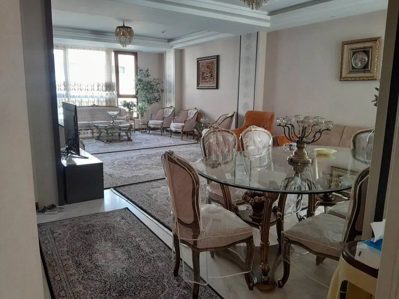 ۱۱۰متر ۲خواب فول سالن پرده خور۲ پارکینگ سندی