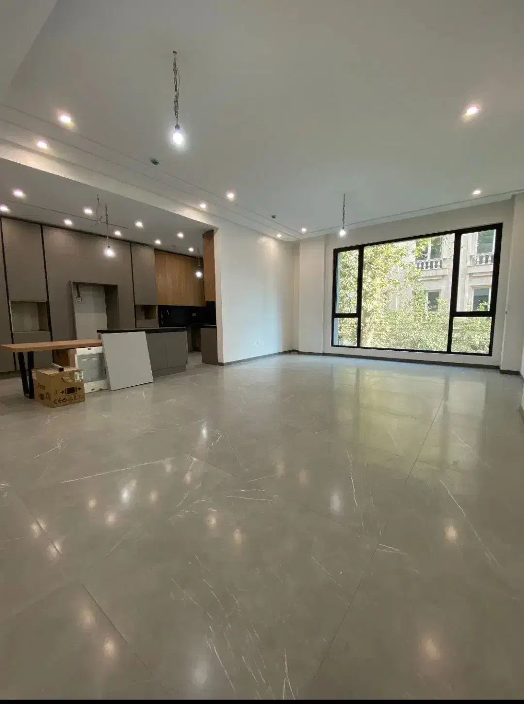 ۱۲۳ متر آپارتمان / تاپ لوکیشن / نوساز
