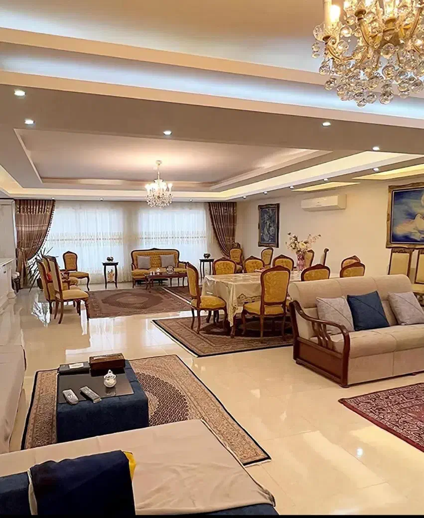 ۱۳۰متر/تکواحدی/۱۰ساله/سالن پرده خور/شاهین شمالی