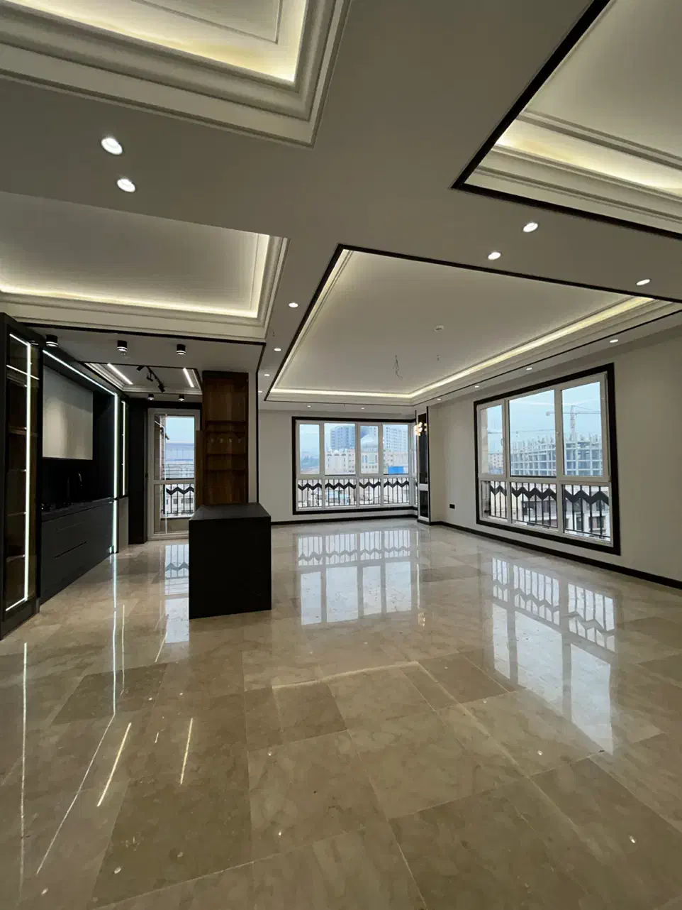 ۱۳۰متر‌/۳ خواب/فول امکانات/ ۴ پارکینگ/نوساز