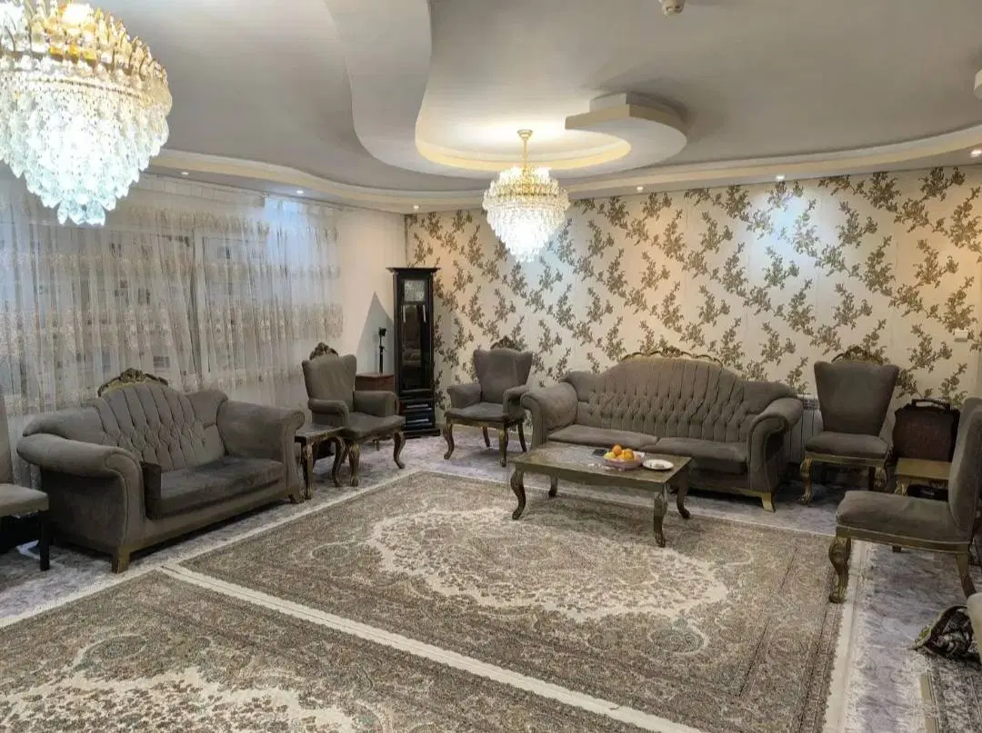 ۱۳۸متر/نیکمرام/طبقه سوم/۳ خواب /پارکینگ اختصاصی