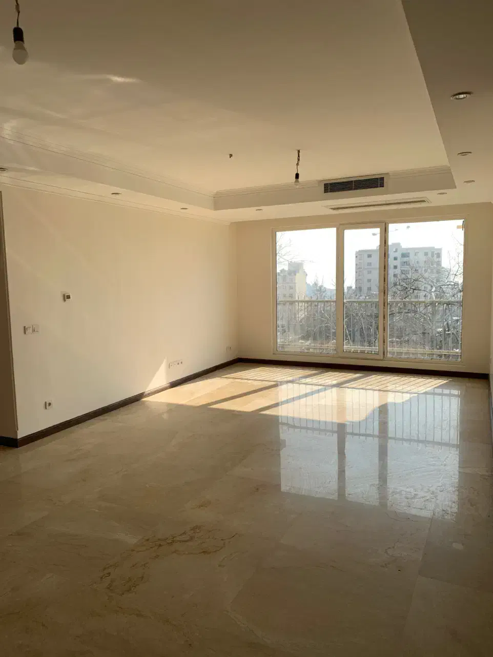 ۱۴۰ متر دروس / ۳ خواب / فول امکانات / ۲ پارکینگ