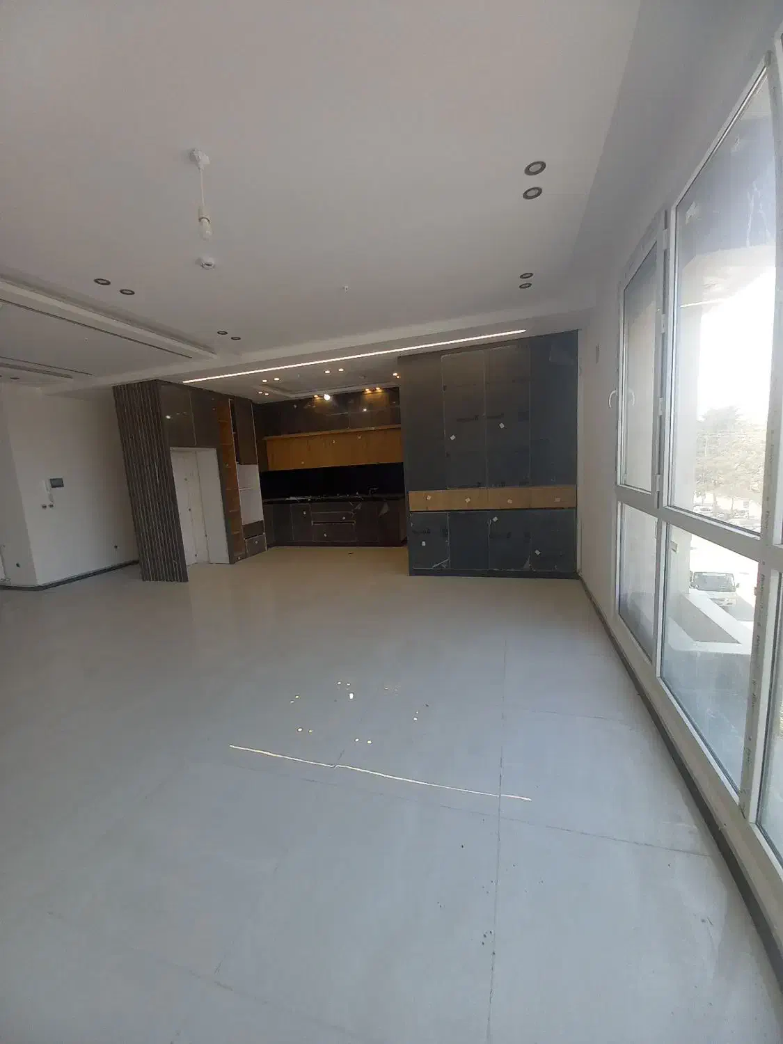 ۱۴۵ متری تاپ لوکیشن