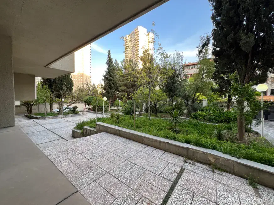 ۱۶۰متر ۳خواب/ فول‌بازسازی/ نورگیر۳جهت/ یک‌ از‌ هشت