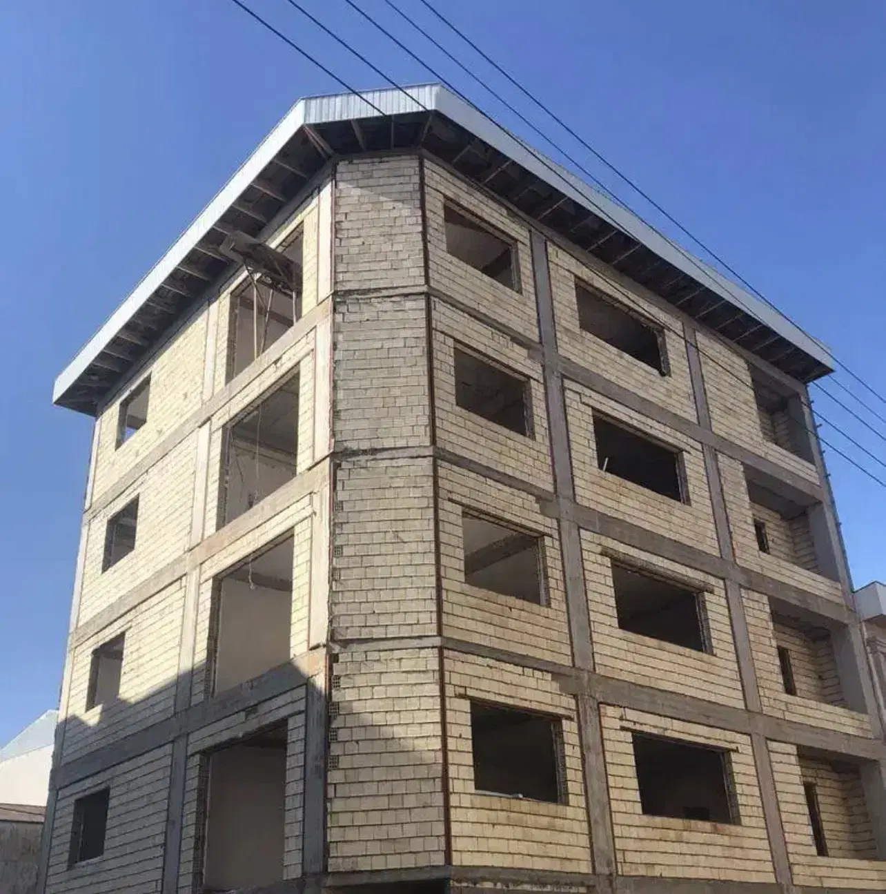 ۲ خواب ۱۰۵ متر (معلم در استانداری) لوکیشن عالی
