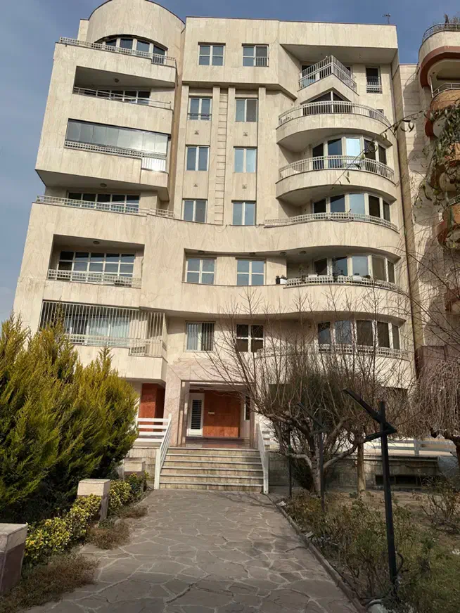 ۲۰۴ متر ی نما شمالی آفتابگیر عالی