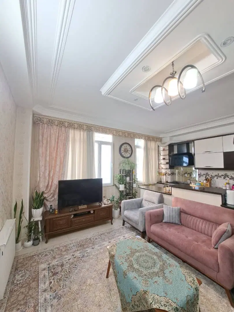 ۵۵ متر + پارکینگ و انباری /طبقه اول