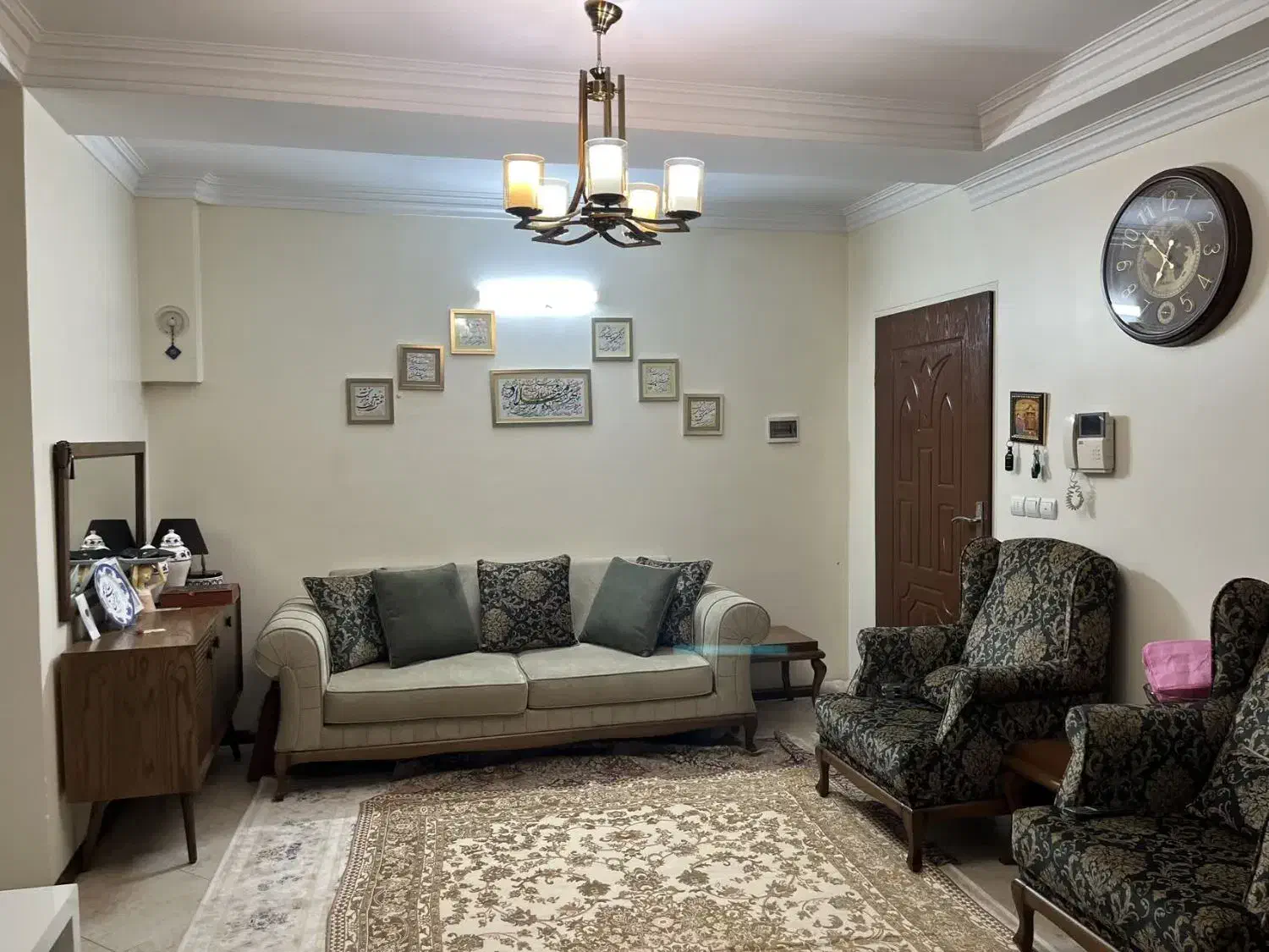 ۶۴ متری/ فول امکانات/خ ایروانی