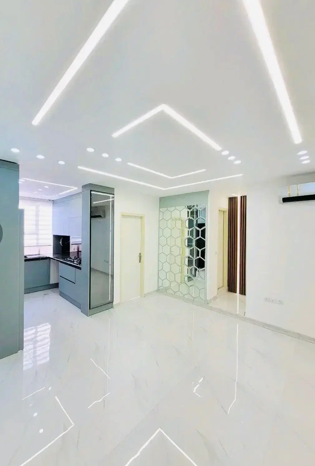 ۶۵ متر/تکواحدی /سالن پرده خور /فول بازسازی