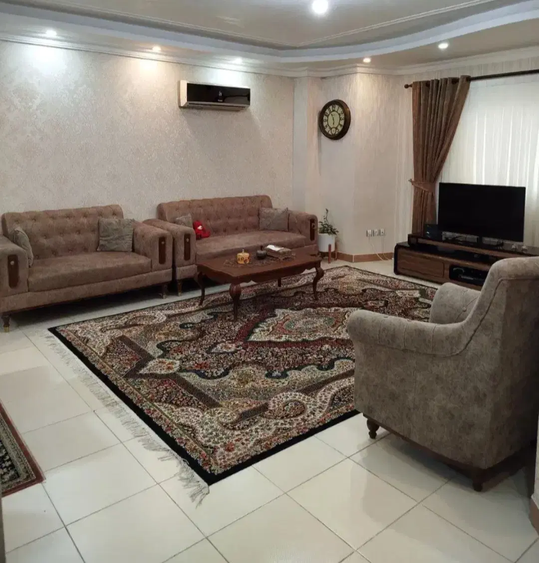 ۸۳متری سندتکبرگ دوقدمی خیابان اصلی شهرک فرهنگیان