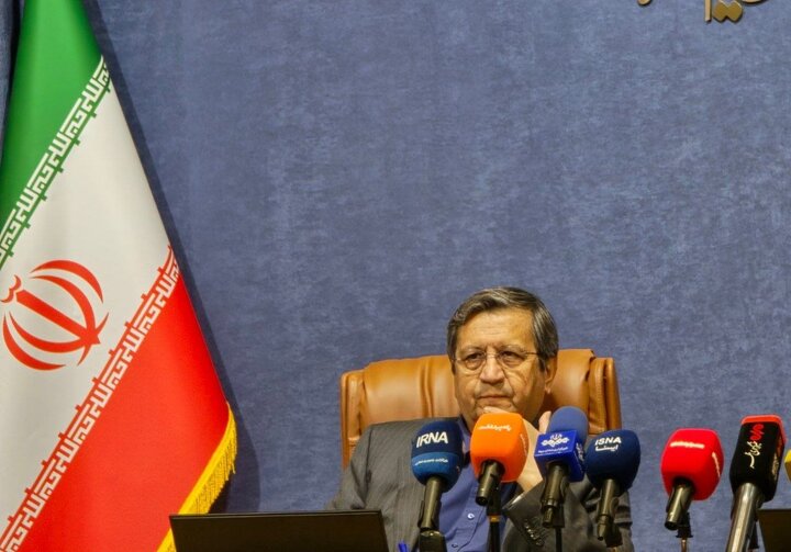 کاهش رشد نقدینگی/دشمن بازار ارز را هدف قرار داده است